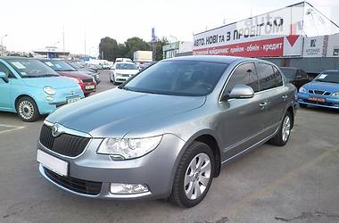 Седан Skoda Superb 2012 в 
