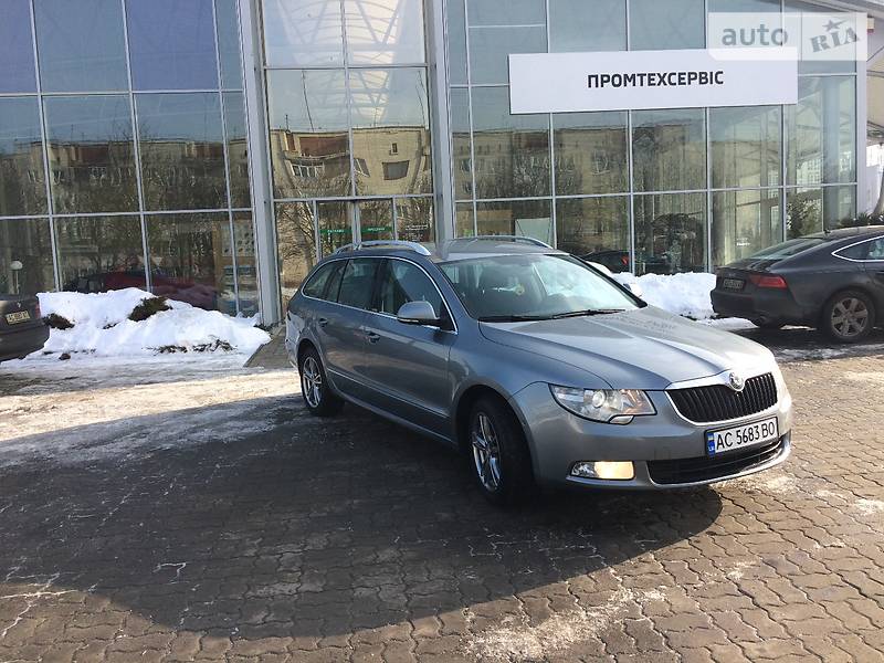 Универсал Skoda Superb 2010 в Луцке