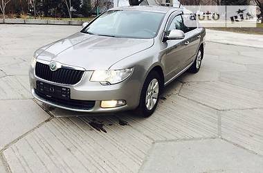Седан Skoda Superb 2011 в 