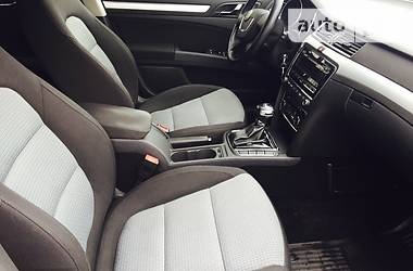 Седан Skoda Superb 2011 в 