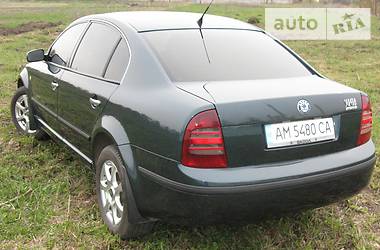 Седан Skoda Superb 2003 в Бердичеве