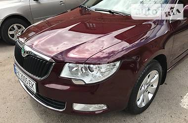 Седан Skoda Superb 2010 в Харькове