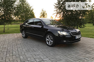 Седан Skoda Superb 2013 в Луцке