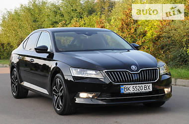 Седан Skoda Superb 2016 в Ровно