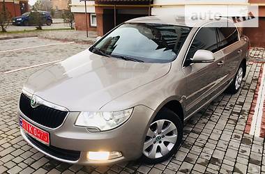 Седан Skoda Superb 2014 в Ивано-Франковске