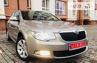 Седан Skoda Superb 2014 в Ивано-Франковске