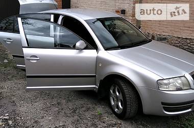 Седан Skoda Superb 2005 в Ирпене