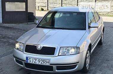 Седан Skoda Superb 2004 в Львове