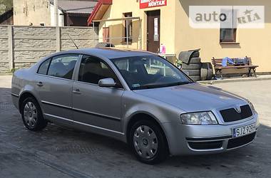 Седан Skoda Superb 2004 в Львове