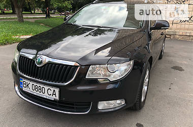 Універсал Skoda Superb 2013 в Рівному