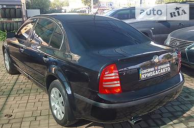 Седан Skoda Superb 2004 в Кривом Роге