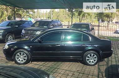 Седан Skoda Superb 2004 в Кривом Роге