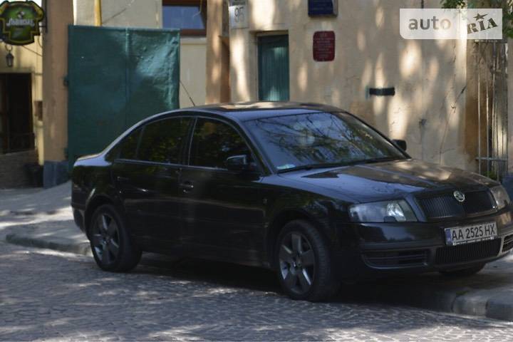 Седан Skoda Superb 2003 в Киеве