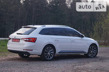 Универсал Skoda Superb 2015 в Львове