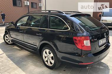 Универсал Skoda Superb 2010 в Стрые