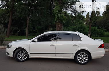 Седан Skoda Superb 2013 в Кривом Роге