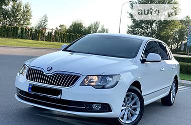 Седан Skoda Superb 2014 в Дніпрі