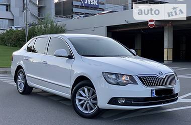 Седан Skoda Superb 2014 в Дніпрі