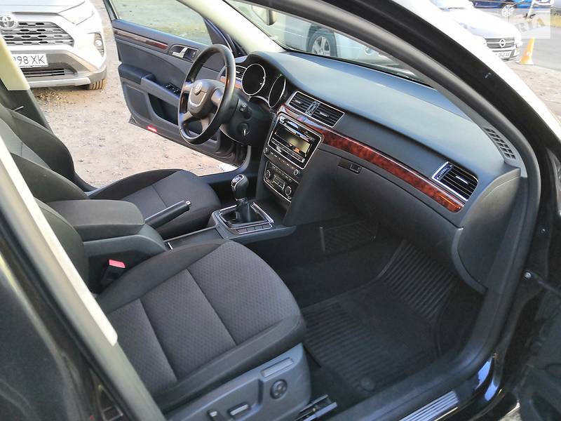 Седан Skoda Superb 2011 в Києві