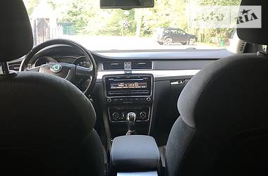 Универсал Skoda Superb 2011 в Сваляве