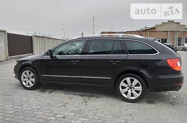 Універсал Skoda Superb 2010 в Сарнах