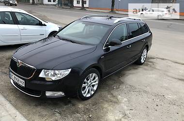 Універсал Skoda Superb 2011 в 