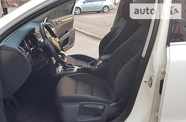 Седан Skoda Superb 2013 в 