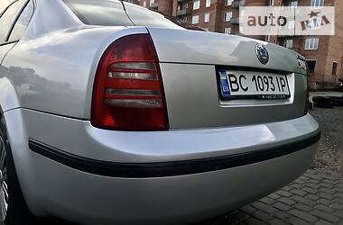 Седан Skoda Superb 2003 в 