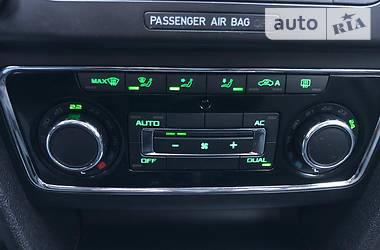 Універсал Skoda Superb 2011 в 