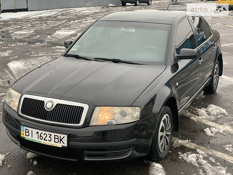Седан Skoda Superb 2006 в Горішніх Плавнях
