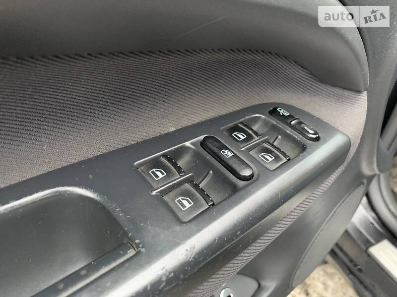 Седан Skoda Superb 2006 в Горішніх Плавнях