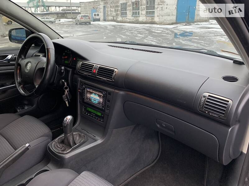 Седан Skoda Superb 2006 в Горішніх Плавнях
