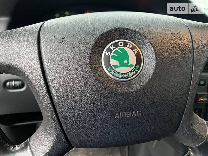 Седан Skoda Superb 2006 в Горішніх Плавнях