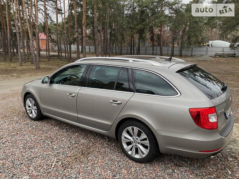 Універсал Skoda Superb 2013 в Києві