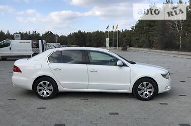 Седан Skoda Superb 2008 в Киеве