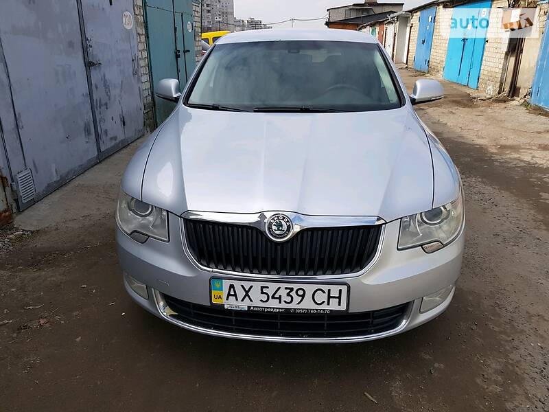 Седан Skoda Superb 2010 в Харькове