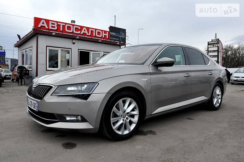 Седан Skoda Superb 2017 в Львові фото Седан Skoda Superb 2017 в Львові