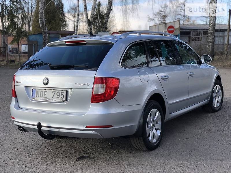 Універсал Skoda Superb 2011 в Радивиліві