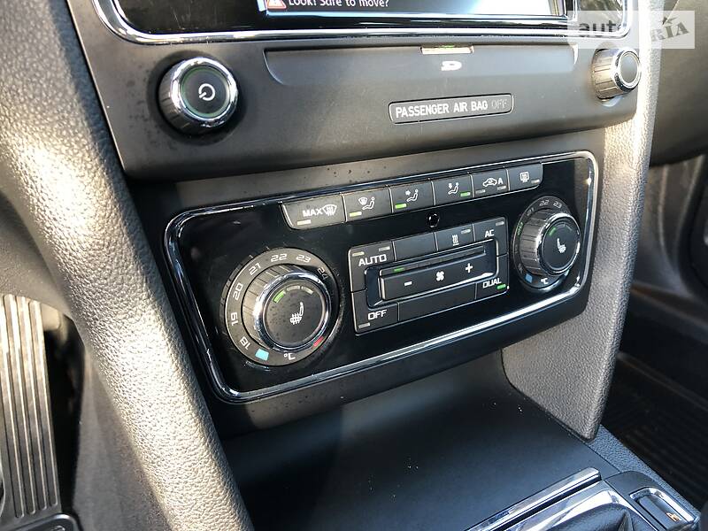 Універсал Skoda Superb 2011 в Радивиліві