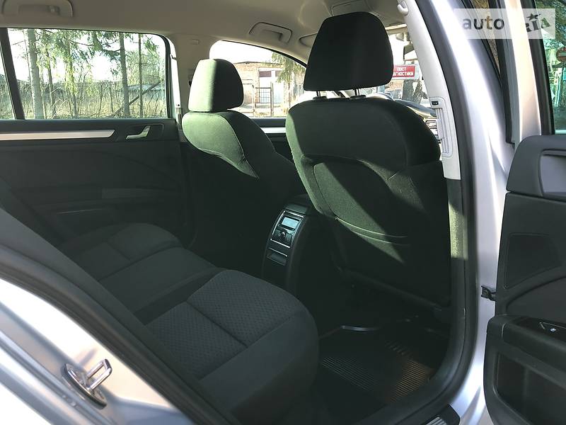 Універсал Skoda Superb 2011 в Радивиліві