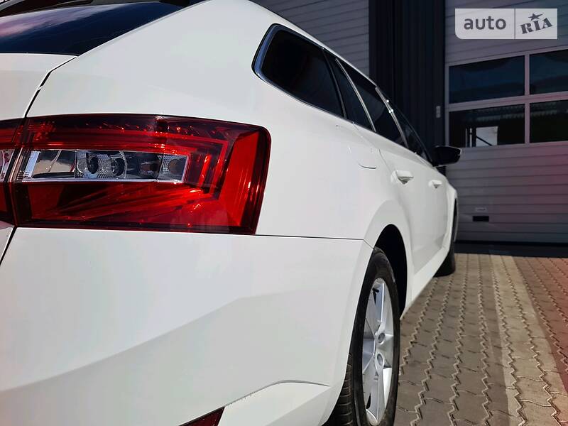 Універсал Skoda Superb 2016 в Мукачевому