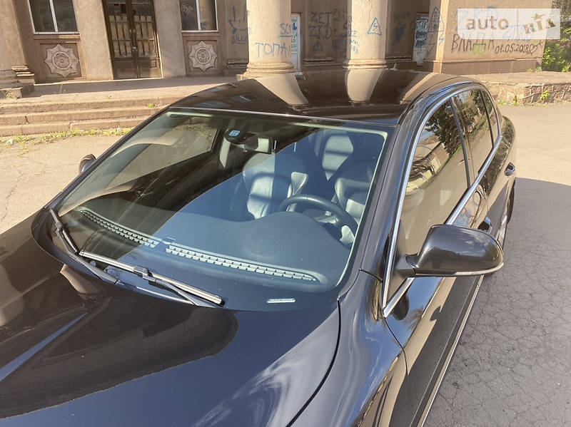 Седан Skoda Superb 2010 в Кривому Розі