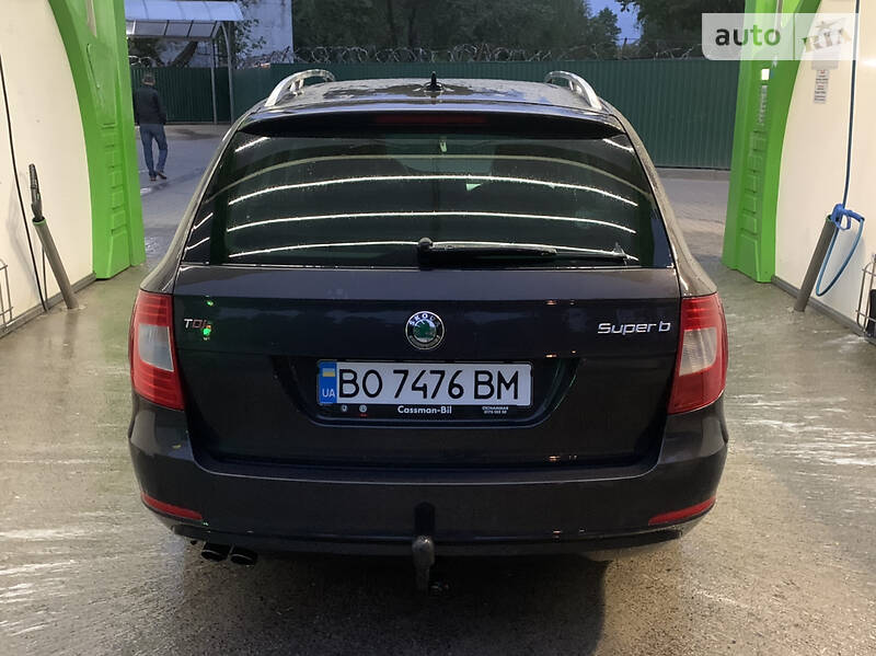 Універсал Skoda Superb 2010 в Тернополі