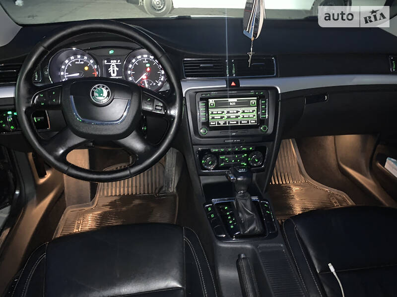 Універсал Skoda Superb 2010 в Тернополі