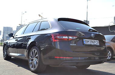 Універсал Skoda Superb 2018 в 