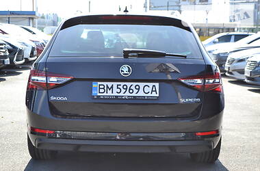 Універсал Skoda Superb 2018 в 