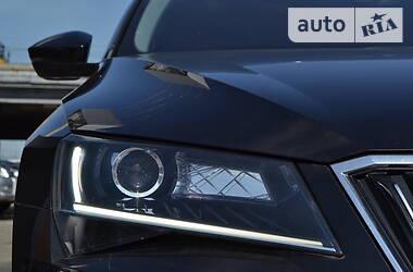 Універсал Skoda Superb 2018 в 
