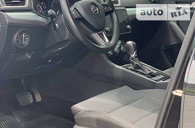 Седан Skoda Superb 2018 в 
