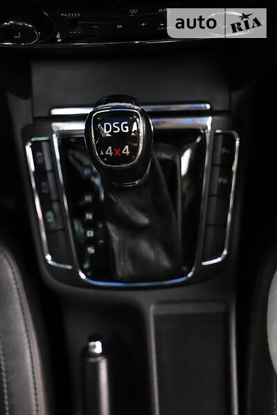 Седан Skoda Superb 2015 в Івано-Франківську