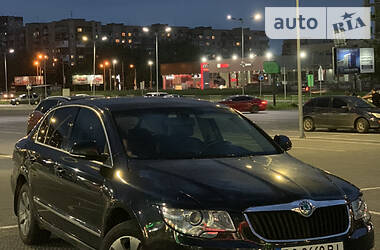Седан Skoda Superb 2010 в 